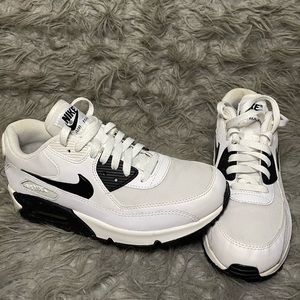 Vintage Retro Nike Airmaxs